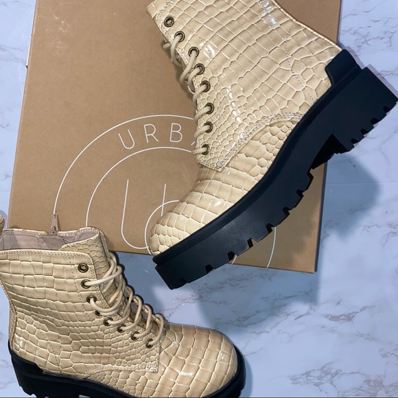 Urban outfitters croc boot - Picture 3 of 9